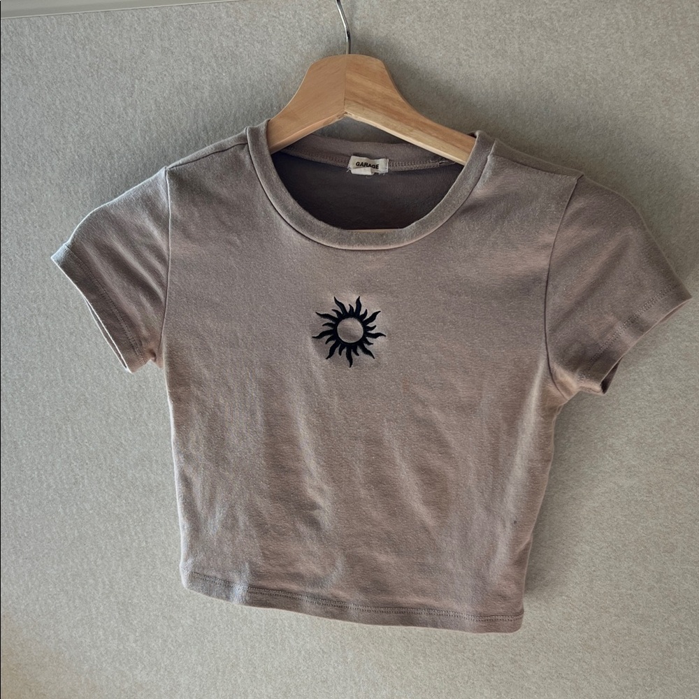 Garage Sun Graphic Crop Top - Brown